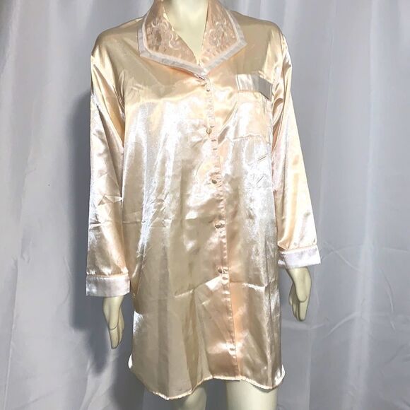 Vintage satin Delicates buttercream nightgown. Medium - Picture 1 of 12